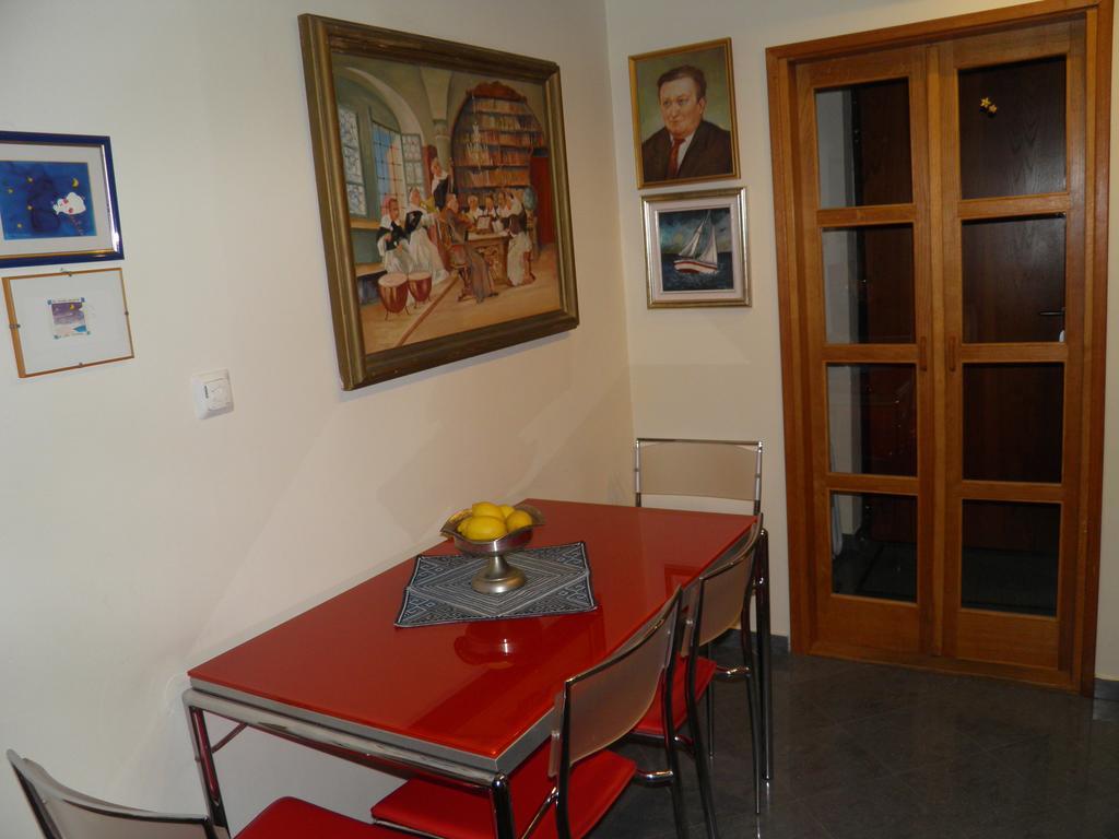 Prosperina Apartment *